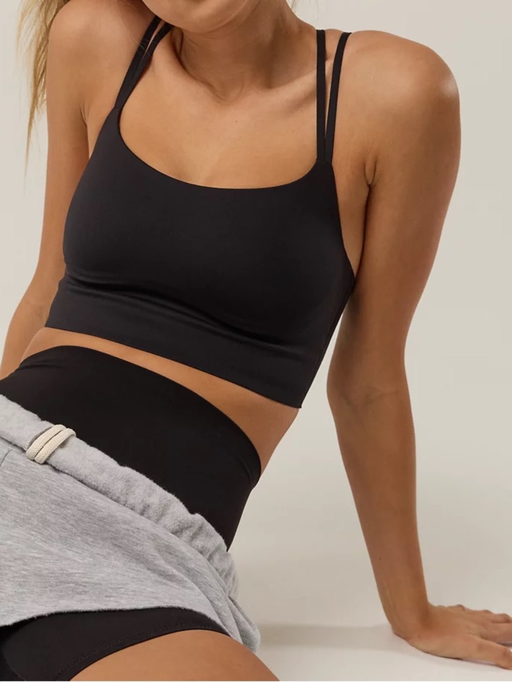 OFFLINE By Aerie Real Me XTRA Hold Up Strappy Sports Bra Black M NWT